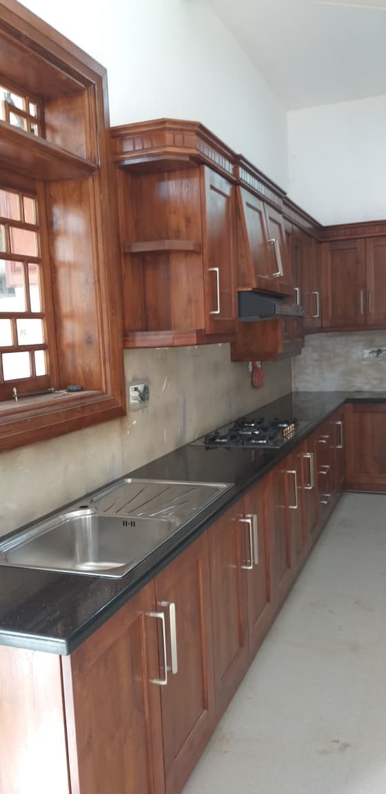 Wood & Black Granite Kitchen